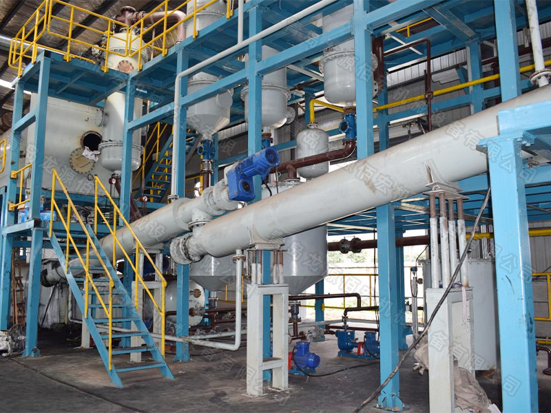 廢舊輪胎催化裂解設(shè)備 技術(shù)特點(diǎn)與環(huán)保優(yōu)勢(shì)